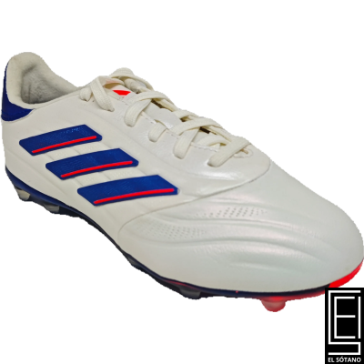 Tacos Adidas Copa Pure 2 Elite Fg En Color Blanco Con Las Icónicas Tres Franjas En Azul Lúcido