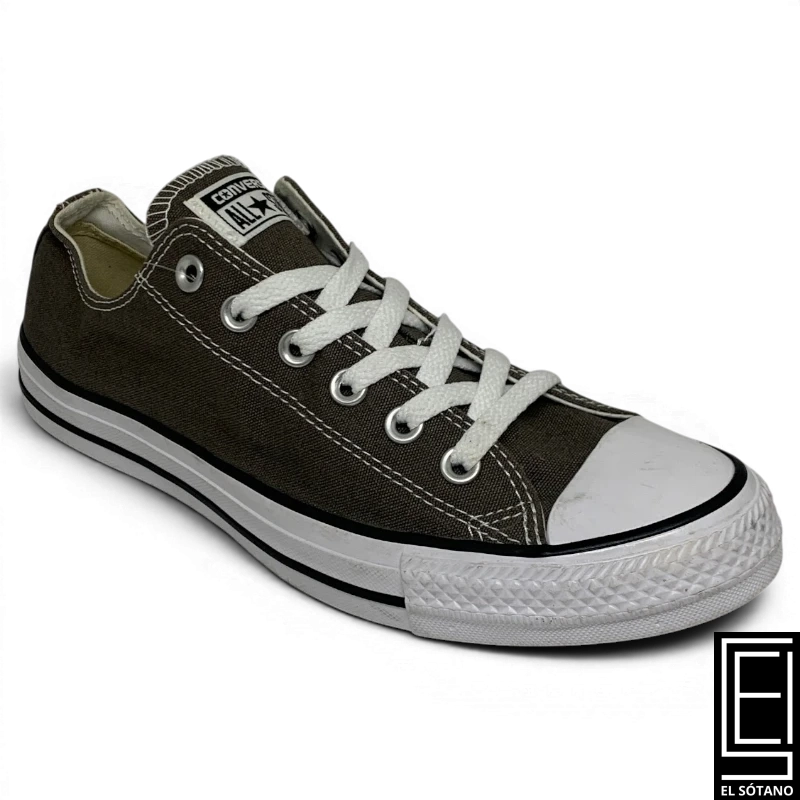 Zapato Converse Chuck Taylor All Star De Corte Bajo En Color Gris Carbón