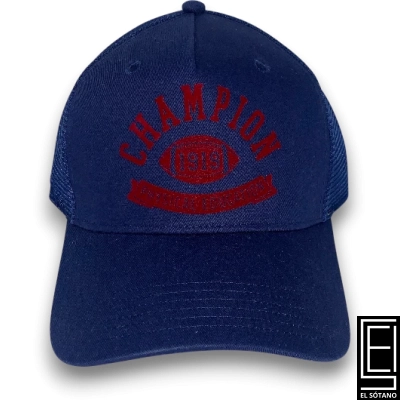 Gorra Champion Azul Marino Presenta Un Logotipo Bordado En Rojo